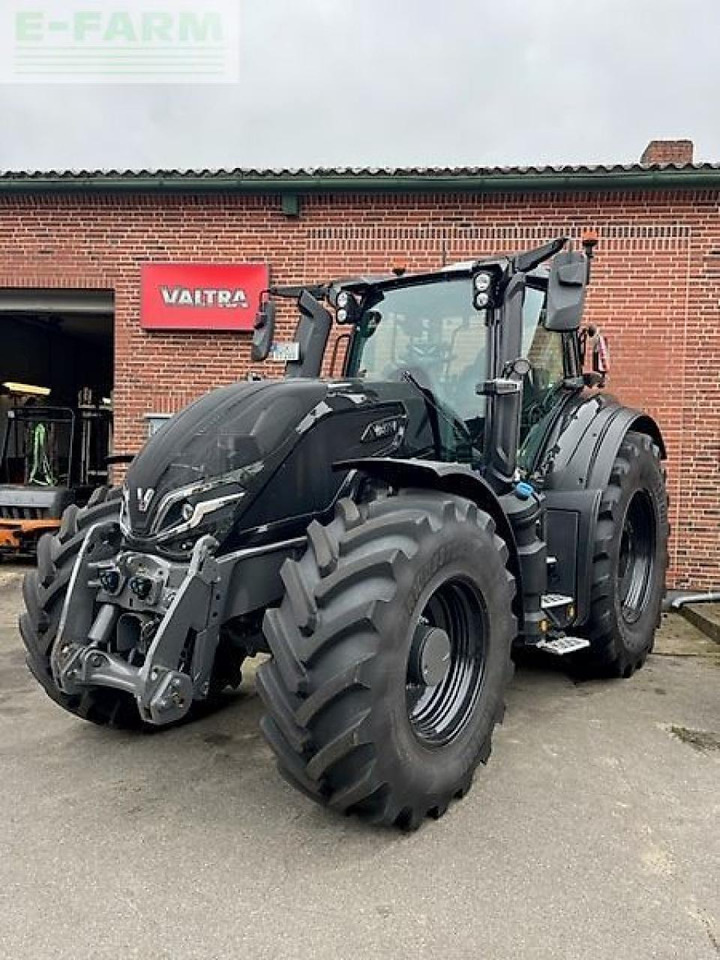 Valtra q265 - Farm tractor: picture 1 Valtra q265 - Farm tractor: picture 1