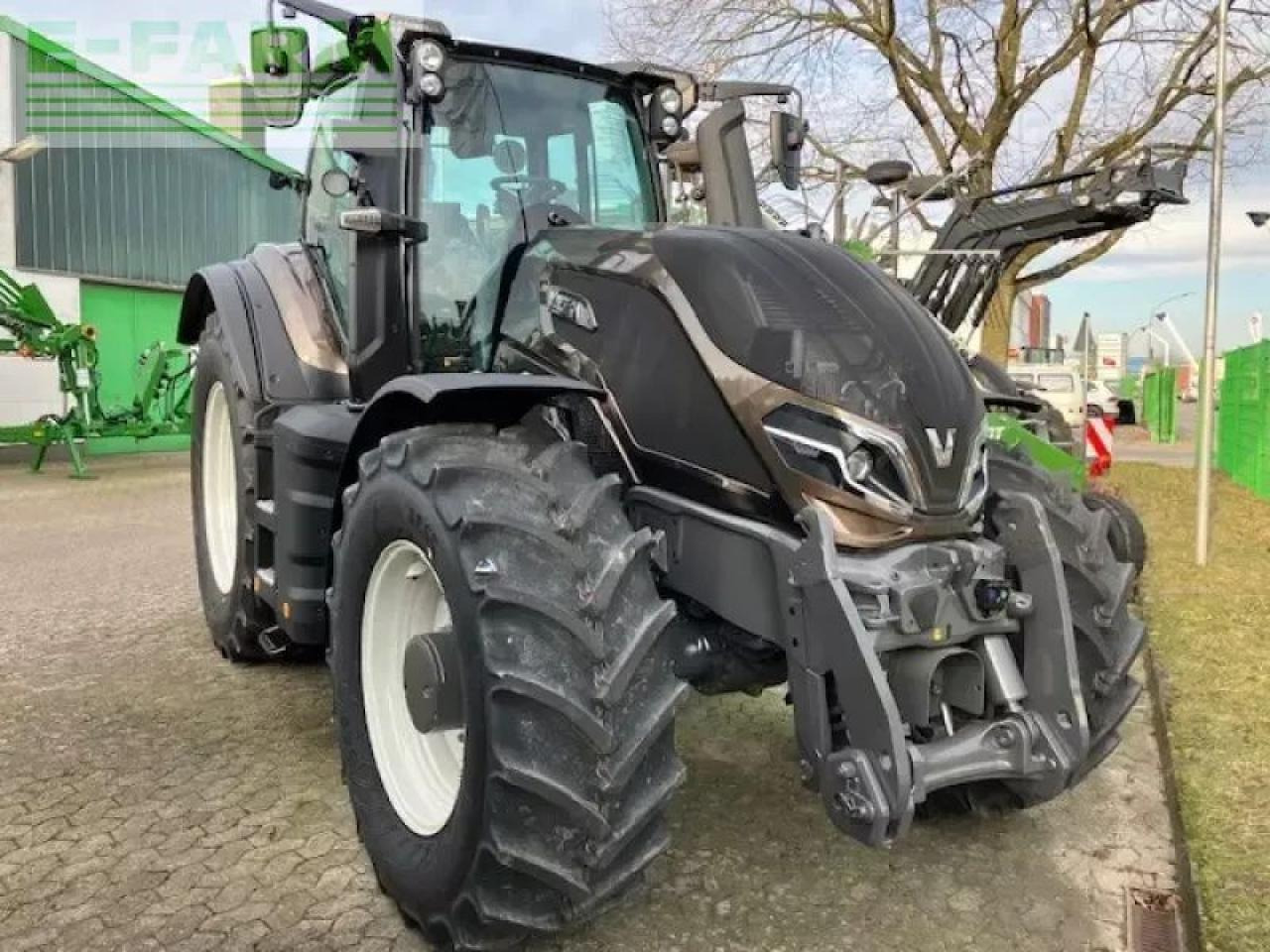 Valtra q285 - Farm tractor: picture 1 Valtra q285 - Farm tractor: picture 1