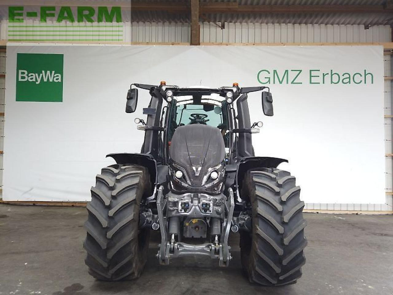 Valtra q305 - Farm tractor: picture 2 Valtra q305 - Farm tractor: picture 2