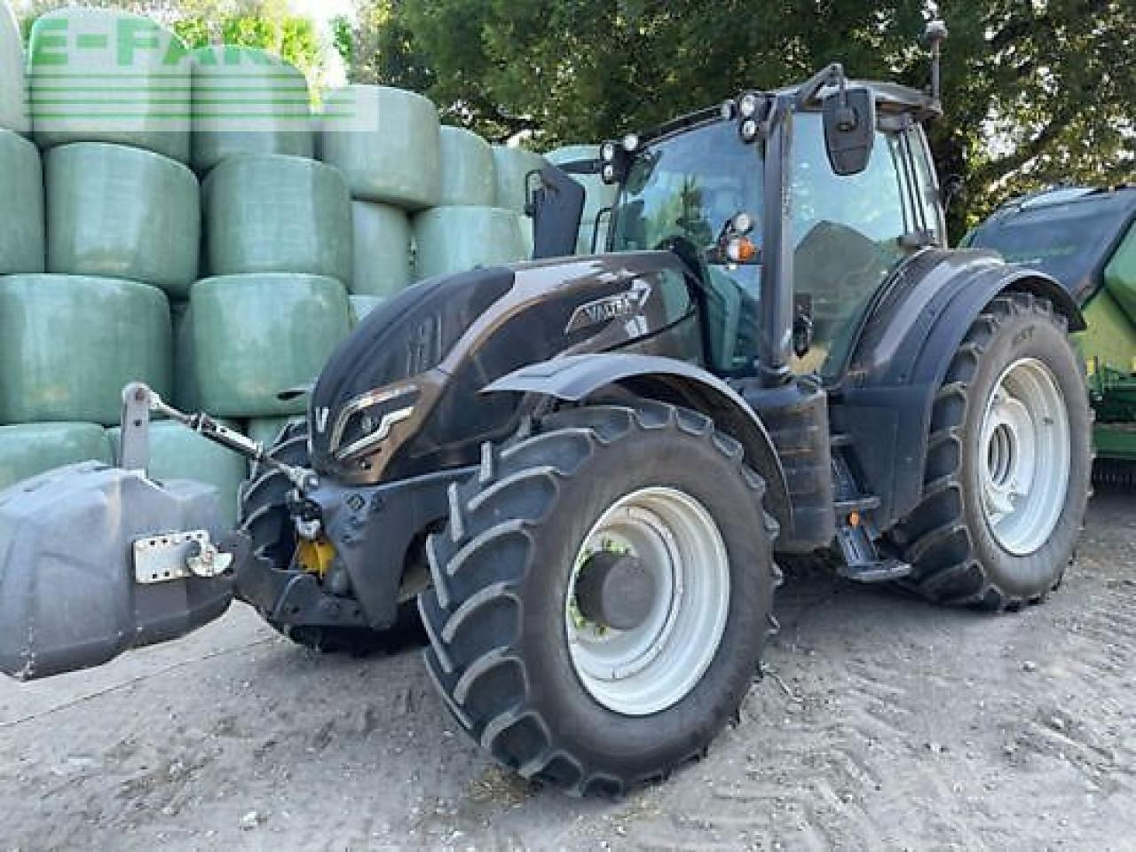 Valtra t235v - Farm tractor: picture 2 Valtra t235v - Farm tractor: picture 2