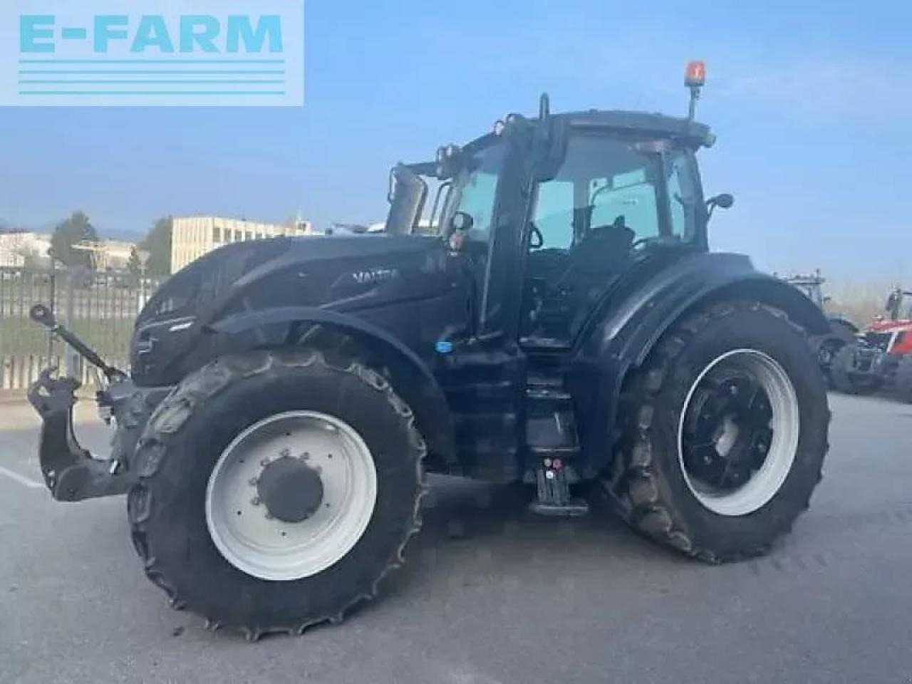 Valtra t254v - Farm tractor: picture 1 Valtra t254v - Farm tractor: picture 1