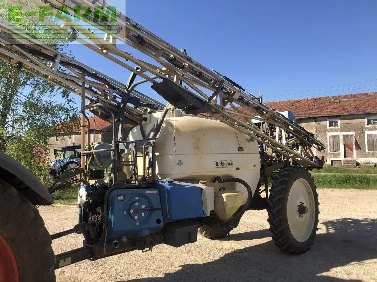 Meteor + 4100 - Trailed sprayer: picture 2 Meteor + 4100 - Trailed sprayer: picture 2