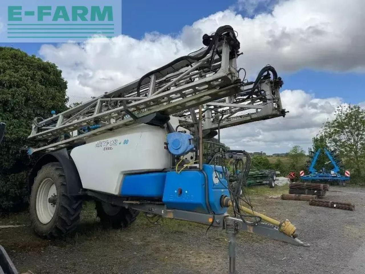 Meteor 4200 - Trailed sprayer: picture 3 Meteor 4200 - Trailed sprayer: picture 3