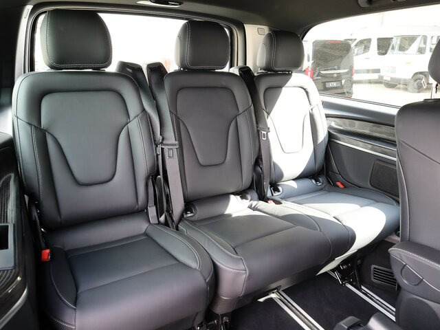 MERCEDES-BENZ EQV 300 Avantgarde Line,lang,7Sitze,2xKlima,LED - Passenger van, Electric van: picture 3 MERCEDES-BENZ EQV 300 Avantgarde Line,lang,7Sitze,2xKlima,LED - Passenger van, Electric van: picture 3