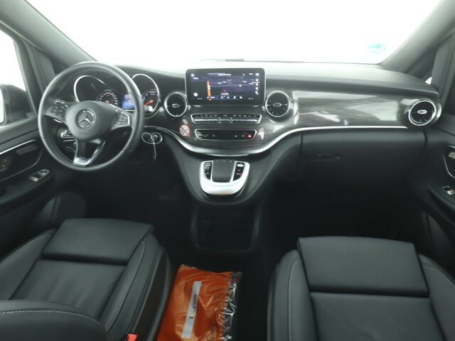 MERCEDES-BENZ EQV 300 Avantgarde Line,lang,7Sitze,2xKlima,LED... - Passenger van, Electric van: picture 2 MERCEDES-BENZ EQV 300 Avantgarde Line,lang,7Sitze,2xKlima,LED... - Passenger van, Electric van: picture 2