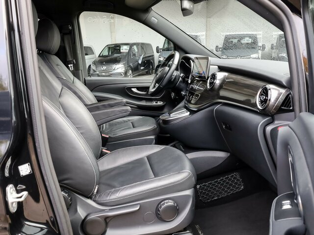 MERCEDES-BENZ EQV 300 Avantgarde,lang,6Sitze,2xSchiebetür el.... - Passenger van, Electric van: picture 5 MERCEDES-BENZ EQV 300 Avantgarde,lang,6Sitze,2xSchiebetür el.... - Passenger van, Electric van: picture 5