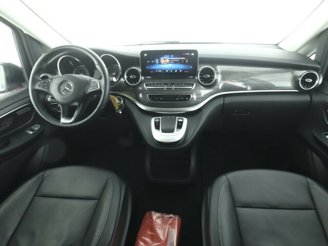 MERCEDES-BENZ EQV 300 Avantgarde,lang,8Sitzer,2xSchiebetür,LED... - Passenger van, Electric van: picture 2 MERCEDES-BENZ EQV 300 Avantgarde,lang,8Sitzer,2xSchiebetür,LED... - Passenger van, Electric van: picture 2