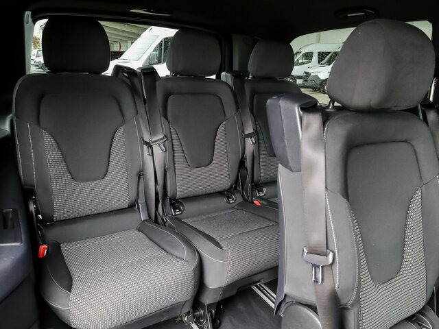 MERCEDES-BENZ EQV 300 lang,8Sitzer,2xSchiebetür,360°Kamera... - Passenger van, Electric van: picture 4 MERCEDES-BENZ EQV 300 lang,8Sitzer,2xSchiebetür,360°Kamera... - Passenger van, Electric van: picture 4