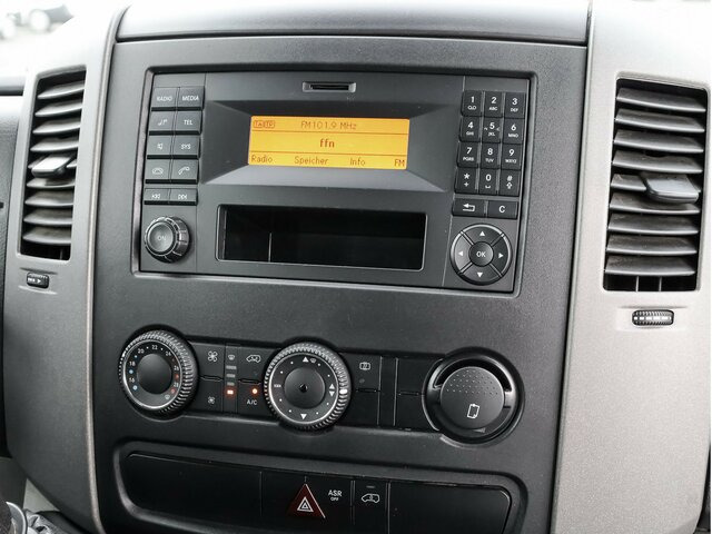 MERCEDES-BENZ Sprinter 316CDI DOKA,Allrad,Klima,AHK,TCO... - Curtain side van, Combi van: picture 5 MERCEDES-BENZ Sprinter 316CDI DOKA,Allrad,Klima,AHK,TCO... - Curtain side van, Combi van: picture 5