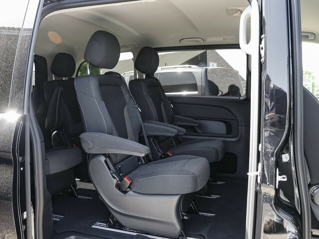 MERCEDES-BENZ V 220 d STYLE kompakt,6Sitzer,Distronic,AHK - Passenger van: picture 2 MERCEDES-BENZ V 220 d STYLE kompakt,6Sitzer,Distronic,AHK - Passenger van: picture 2