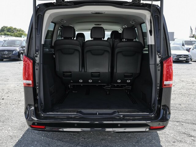 MERCEDES-BENZ V 300 Avantgarde,Extralang,2xSchiebetür el.,AHK... - Passenger van: picture 2 MERCEDES-BENZ V 300 Avantgarde,Extralang,2xSchiebetür el.,AHK... - Passenger van: picture 2