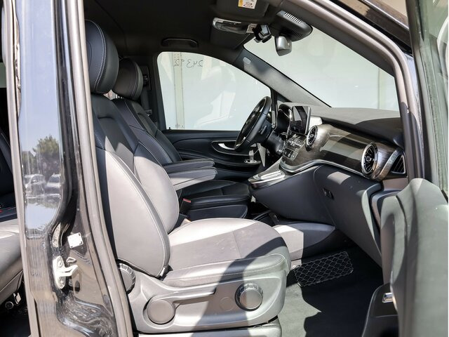 MERCEDES-BENZ V 300 Avantgarde Extralang,2xSchiebetür elektr.... - Passenger van: picture 5 MERCEDES-BENZ V 300 Avantgarde Extralang,2xSchiebetür elektr.... - Passenger van: picture 5