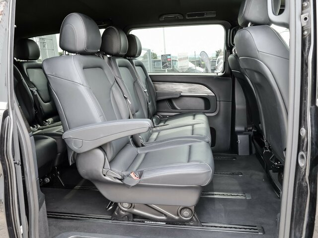 MERCEDES-BENZ V 300 Avantgarde Extralang,Allrad,2Schiebetüren - Passenger van: picture 4 MERCEDES-BENZ V 300 Avantgarde Extralang,Allrad,2Schiebetüren - Passenger van: picture 4