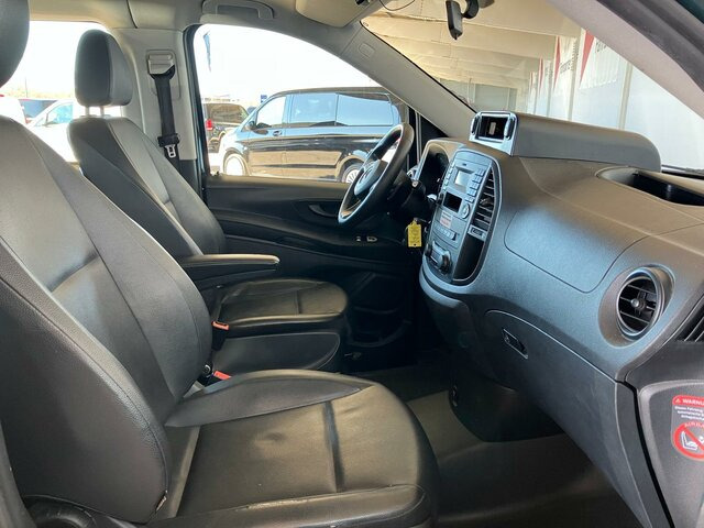 MERCEDES-BENZ Vito 116 TourerPro,lang,Allrad,8Sitze,Automatik... - Minibus, Passenger van: picture 4 MERCEDES-BENZ Vito 116 TourerPro,lang,Allrad,8Sitze,Automatik... - Minibus, Passenger van: picture 4