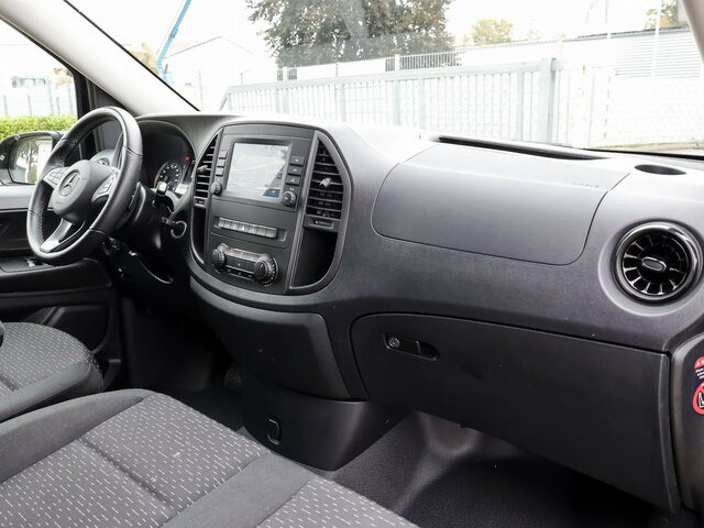 MERCEDES-BENZ Vito 116TourerPro ,Extralang,2xKlima,Kamera,AHK... - Passenger van: picture 4 MERCEDES-BENZ Vito 116TourerPro ,Extralang,2xKlima,Kamera,AHK... - Passenger van: picture 4