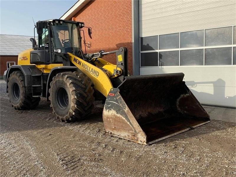 New Holland W170D  - Wheel loader: picture 5 New Holland W170D  - Wheel loader: picture 5