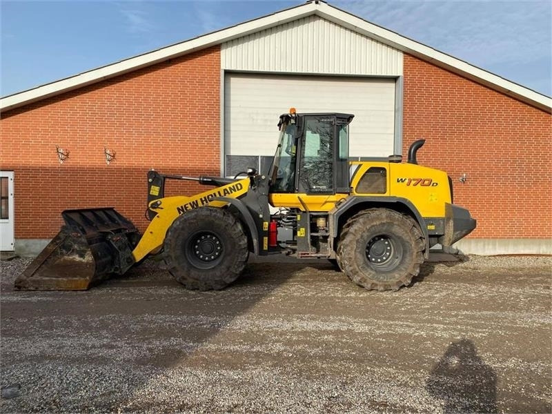 New Holland W170D  - Wheel loader: picture 2 New Holland W170D  - Wheel loader: picture 2