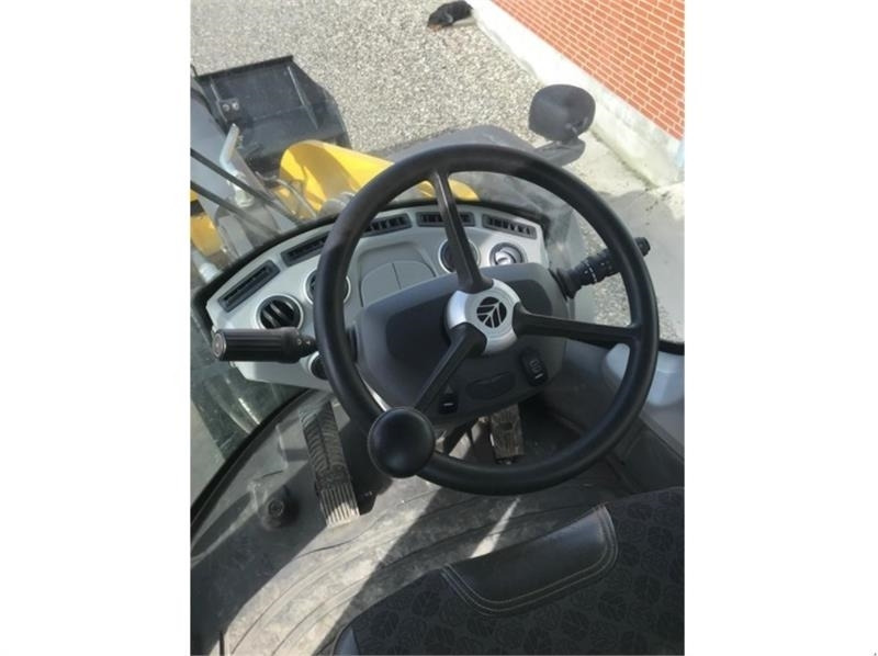 New Holland W190D  - Wheel loader: picture 5 New Holland W190D  - Wheel loader: picture 5