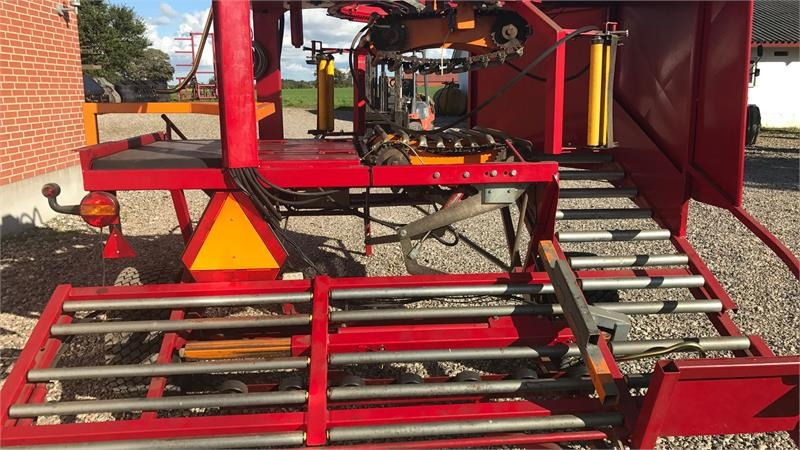 Bale wrapper Pomi Mini 100 MF 1839: picture 6 Bale wrapper Pomi Mini 100 MF 1839: picture 6