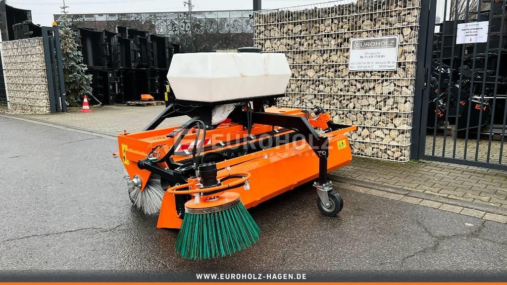 Kehrmaschine ZM2000 mit Seitenbesen  - Broom for Municipal/ Special vehicle: picture 4 Kehrmaschine ZM2000 mit Seitenbesen  - Broom for Municipal/ Special vehicle: picture 4