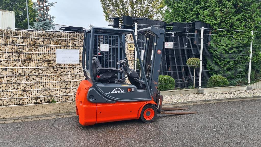 Linde E 14-02, Tripplex bis 4,5 m, Hubkraft 1.400 kg  - Electric forklift: picture 2 Linde E 14-02, Tripplex bis 4,5 m, Hubkraft 1.400 kg  - Electric forklift: picture 2