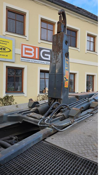 HYVA Hakenlift mit Knick - Teleskoparm - Roll-off/ Skip trailer: picture 5 HYVA Hakenlift mit Knick - Teleskoparm - Roll-off/ Skip trailer: picture 5