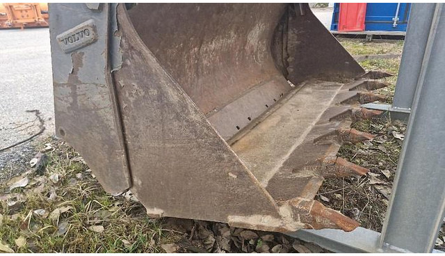 Volvo 4in1 Klappschaufel, Passend zu Volvo L25 180cm Arbeitbreite - Bucket: picture 2 Volvo 4in1 Klappschaufel, Passend zu Volvo L25 180cm Arbeitbreite - Bucket: picture 2