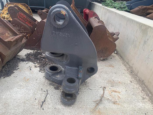 Volvo Stütze / Knickgelenk / Anbaubock passend zu Volvo ECR88 - Excavator: picture 2 Volvo Stütze / Knickgelenk / Anbaubock passend zu Volvo ECR88 - Excavator: picture 2