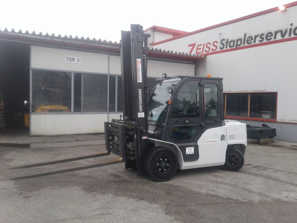 UniCarriers DG1F4A50Q - Diesel forklift: picture 2 UniCarriers DG1F4A50Q - Diesel forklift: picture 2