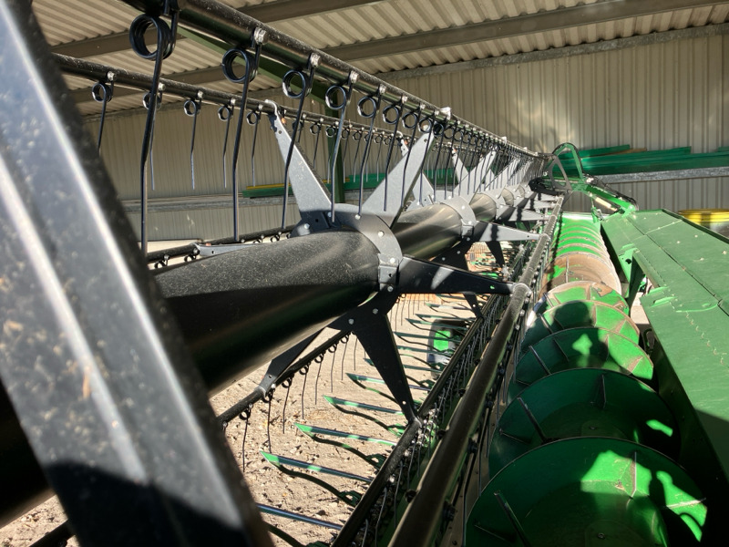 John Deere T670i mit 630X Schneidwerk - Combine harvester: picture 2 John Deere T670i mit 630X Schneidwerk - Combine harvester: picture 2