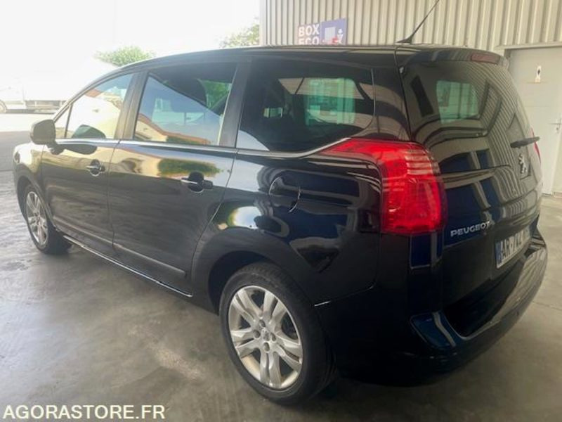 5008 PREMIUM 1.6 HDI 110cv 5 PLACES. 05/2010 . 255500 km - Car: picture 2 5008 PREMIUM 1.6 HDI 110cv 5 PLACES. 05/2010 . 255500 km - Car: picture 2