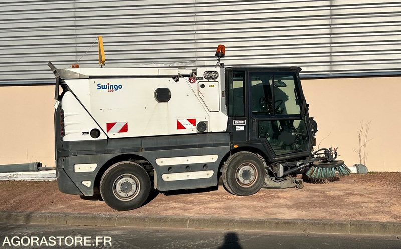 BALAYEUSE DE VOIRIE - SWINGO 200 - 2008 - Road sweeper: picture 2 BALAYEUSE DE VOIRIE - SWINGO 200 - 2008 - Road sweeper: picture 2
