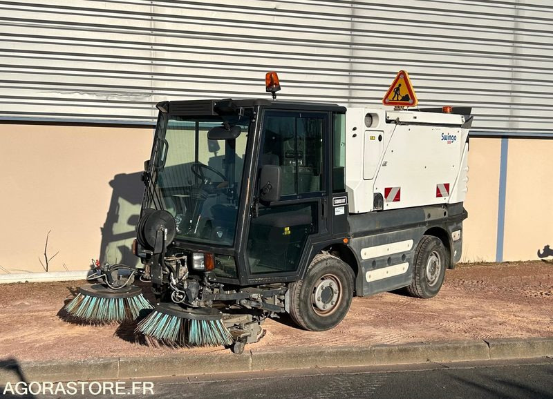 BALAYEUSE DE VOIRIE - SWINGO 200 - 2008 - Road sweeper: picture 1 BALAYEUSE DE VOIRIE - SWINGO 200 - 2008 - Road sweeper: picture 1