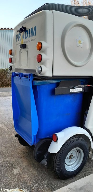 BALAYEUSE ELECTRIQUE ECO 36 - Road sweeper: picture 2 BALAYEUSE ELECTRIQUE ECO 36 - Road sweeper: picture 2