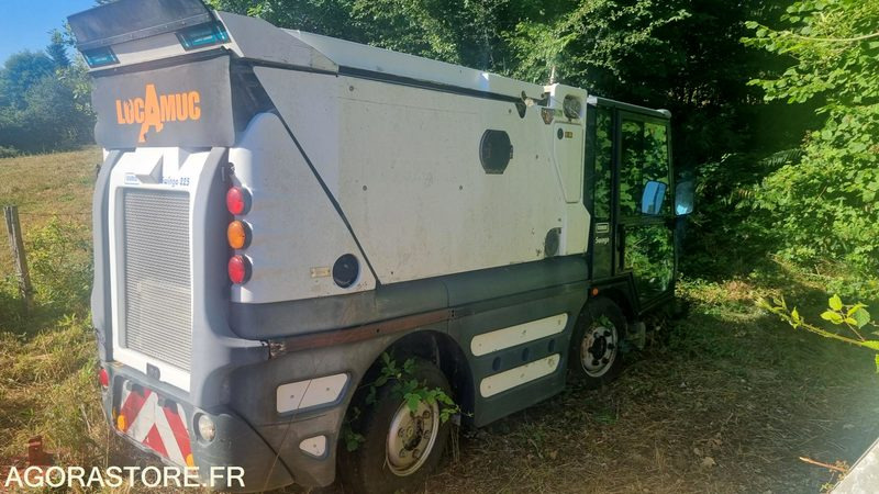 BALAYEUSE SCHMIDT COMPACT 200 - Road sweeper: picture 1 BALAYEUSE SCHMIDT COMPACT 200 - Road sweeper: picture 1