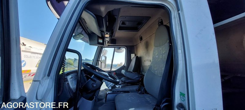BOM RENAULT PREMIUM - 2003 - 475647kms - Garbage truck: picture 5 BOM RENAULT PREMIUM - 2003 - 475647kms - Garbage truck: picture 5