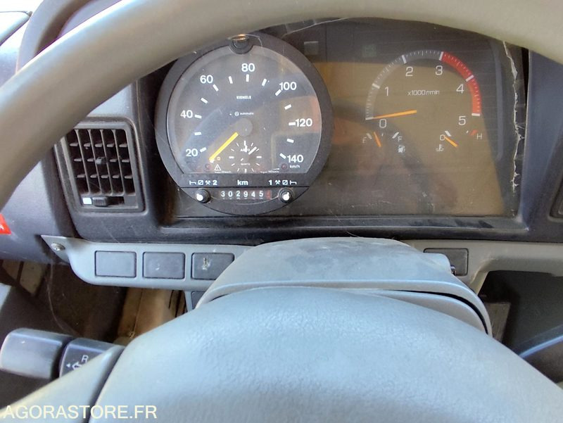 BUS TEMSA SAMBA 302945 kms 2002 EURO 2 - School bus: picture 5 BUS TEMSA SAMBA 302945 kms 2002 EURO 2 - School bus: picture 5