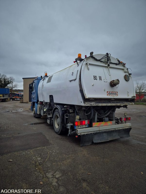 Balayeuse Eurovoirie Optifant 70 TA THP - 2012 - 242 000 heures - Road sweeper: picture 4 Balayeuse Eurovoirie Optifant 70 TA THP - 2012 - 242 000 heures - Road sweeper: picture 4