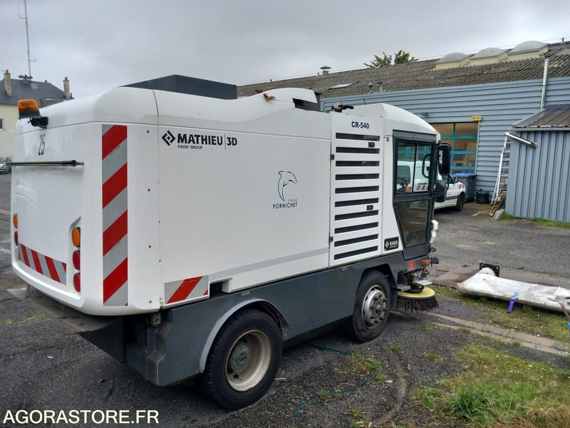 Balayeuse RAVO 540 XL + 3ème balai - Road sweeper: picture 3 Balayeuse RAVO 540 XL + 3ème balai - Road sweeper: picture 3