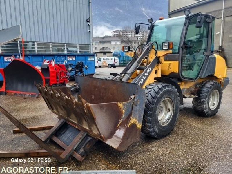 CHARGEUSE VOLVO L25B-P 2008 6200 HEURES - Loader: picture 4 CHARGEUSE VOLVO L25B-P 2008 6200 HEURES - Loader: picture 4