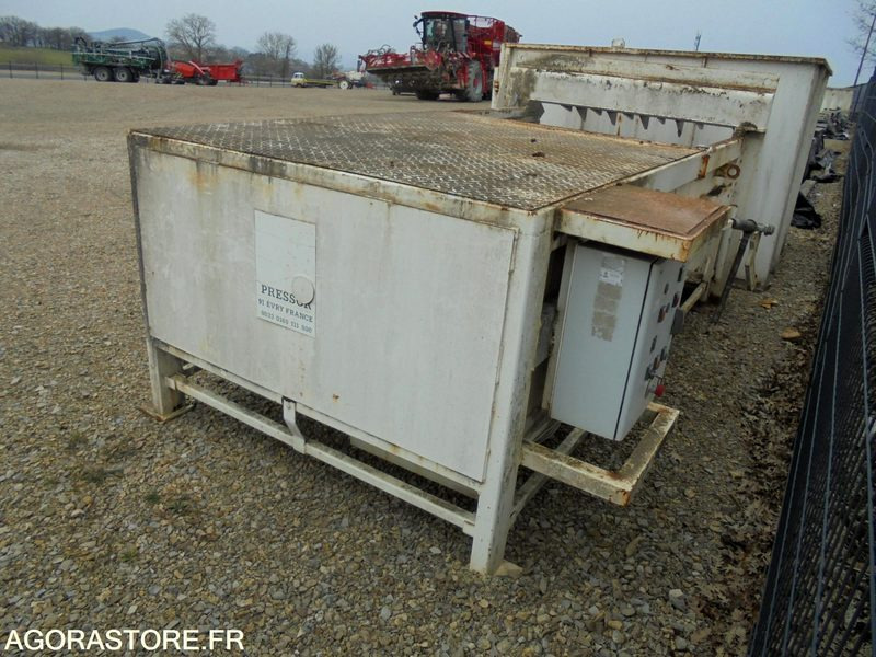 COMPACTEUR DECHET - PRESSOR AN 2006 - Tool/ Equipment: picture 2 COMPACTEUR DECHET - PRESSOR AN 2006 - Tool/ Equipment: picture 2