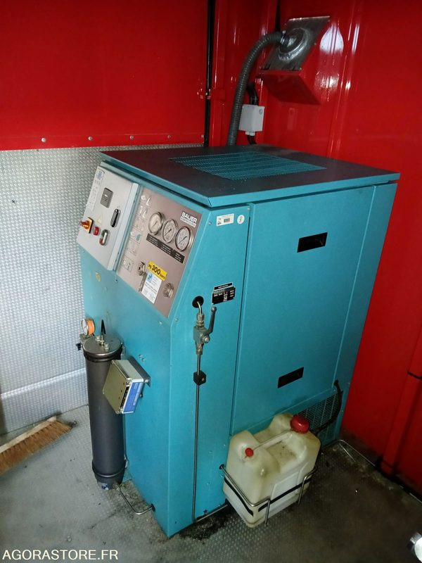 Compresseur HP air respirable BAUER MV120, avec rampe de gonflage 6 flexibles - Air compressor: picture 1 Compresseur HP air respirable BAUER MV120, avec rampe de gonflage 6 flexibles - Air compressor: picture 1