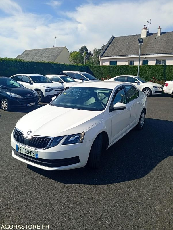 FF-759-PS - Roulant - SKODA OCTAVIA - VP - 394 000 KS - Car: picture 1 FF-759-PS - Roulant - SKODA OCTAVIA - VP - 394 000 KS - Car: picture 1