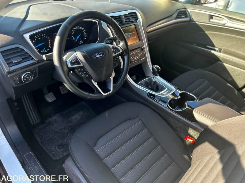 FORD MONDEO 1.0 ECOBOOST 125 CH - Car: picture 5 FORD MONDEO 1.0 ECOBOOST 125 CH - Car: picture 5