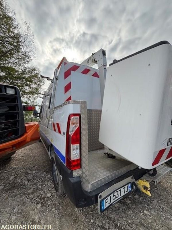 FOURGON NACELLE RENAULT MASTER ET NACELLE VERSALIFT 11.3 M 2019 110329 KM - Truck mounted aerial platform: picture 5 FOURGON NACELLE RENAULT MASTER ET NACELLE VERSALIFT 11.3 M 2019 110329 KM - Truck mounted aerial platform: picture 5