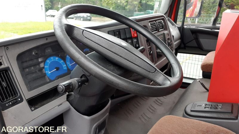 FOURGON POMPE TONNE - RENAULT MIDLUM - 680 AFL 29 - Fire truck: picture 5 FOURGON POMPE TONNE - RENAULT MIDLUM - 680 AFL 29 - Fire truck: picture 5