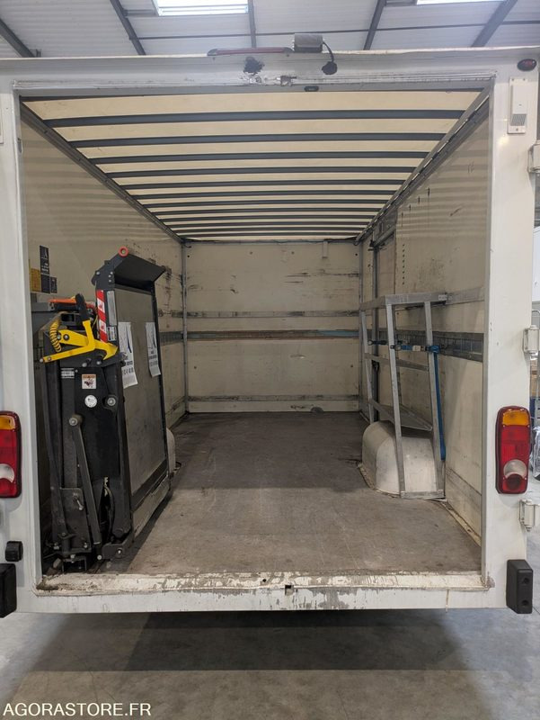 Fourgon - Renault Master - 2014 - 185346 Kms - Panel van: picture 5 Fourgon - Renault Master - 2014 - 185346 Kms - Panel van: picture 5
