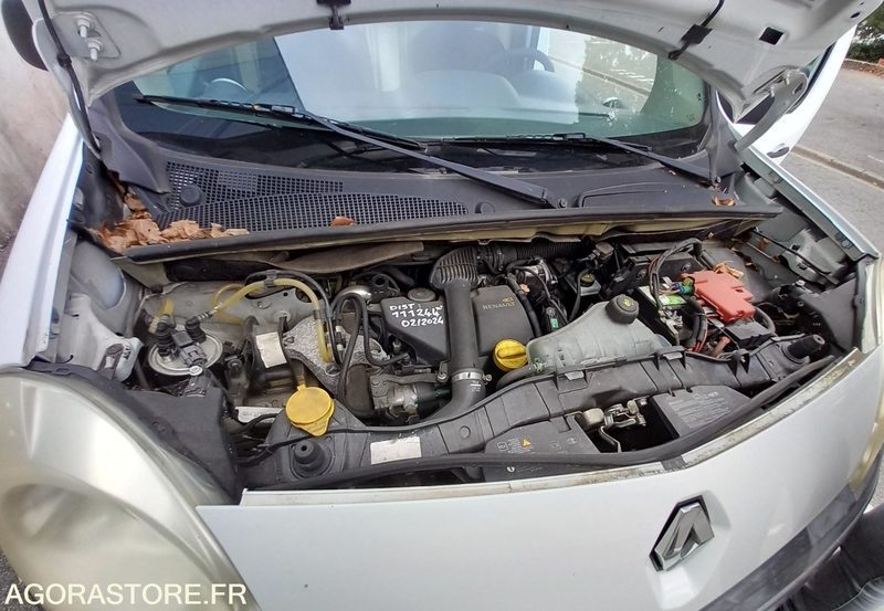 Fourgonnette frigorifique - RENAULT CN607VC - Small van: picture 2 Fourgonnette frigorifique - RENAULT CN607VC - Small van: picture 2