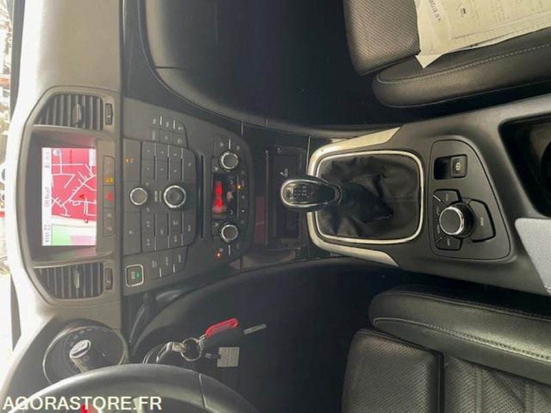 Station wagon INSIGNIA SPORT TOURER COSMO PAXK 2.0 CDTI 160cv - 08/2013 - 119000 KM: picture 10