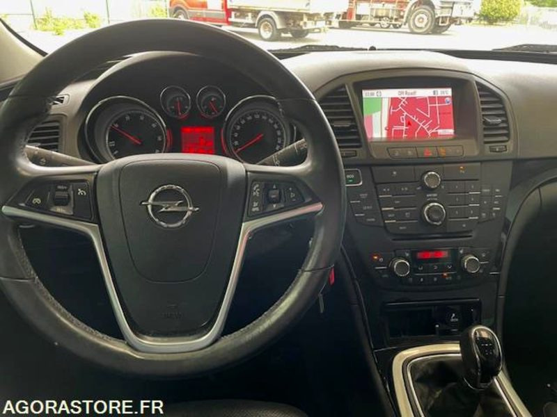 Station wagon INSIGNIA SPORT TOURER COSMO PAXK 2.0 CDTI 160cv - 08/2013 - 119000 KM: picture 6